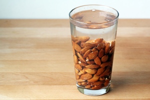 Almond milk9-3